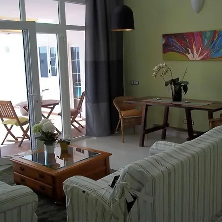 Sleeps 8 Pool Wifi Nazaret
