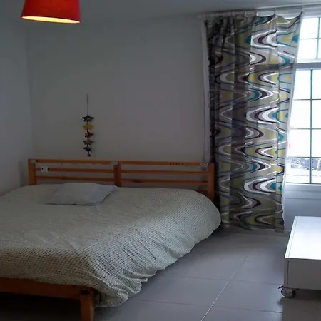 Sleeps 8 Pool Wifi * Nazaret