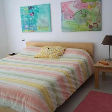 Sleeps 8 Pool Wifi Nazaret