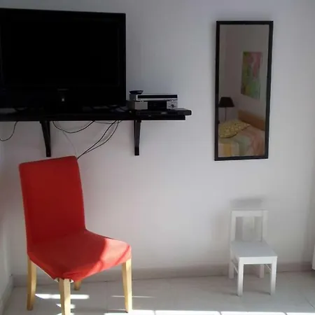 Sleeps 8 Pool Wifi Nazaret